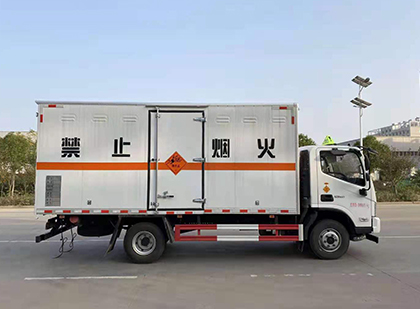 屯昌爆破器材运输车