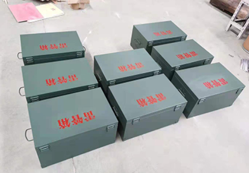 屯昌炸药箱和雷管箱一般是怎么存放的？